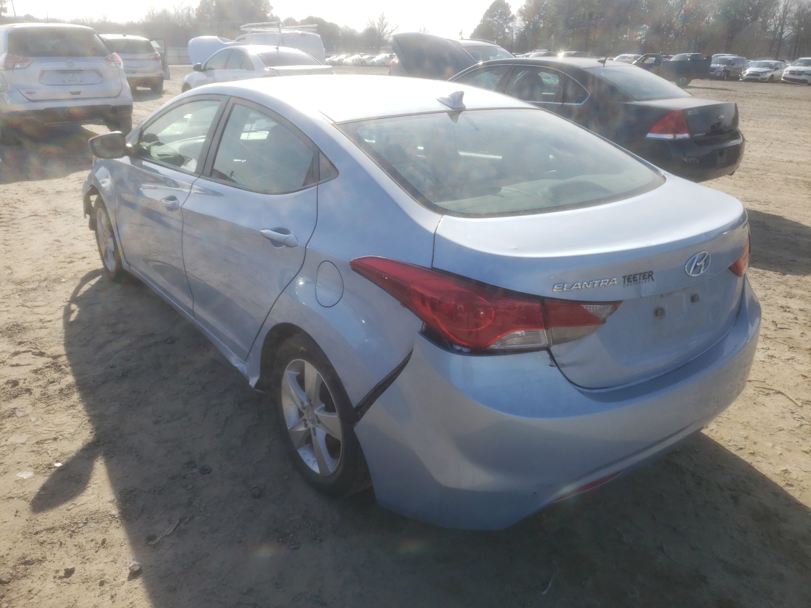 Photo 3 from auction – 2011 HYUNDAI ELANTRA GL with VIN KMHDH4AE3BU098167