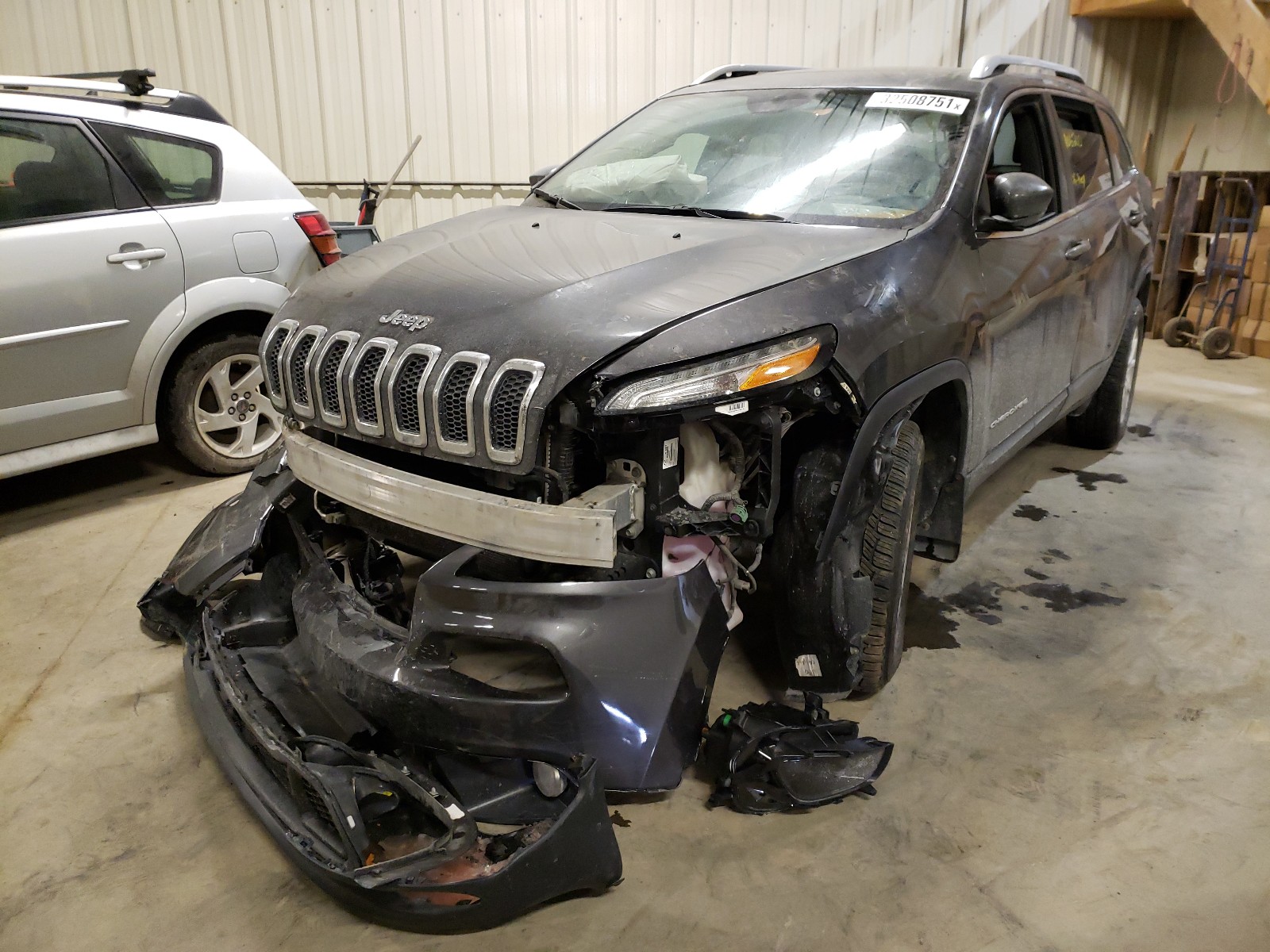 Photo 2 from auction – 2015 JEEP CHEROKEE L with VIN 1C4PJMCS8FW674435