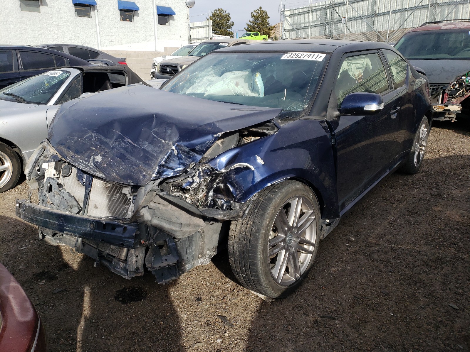 Photo 2 from auction – 2013 TOYOTA SCION TC with VIN JTKJF5C70D3057756