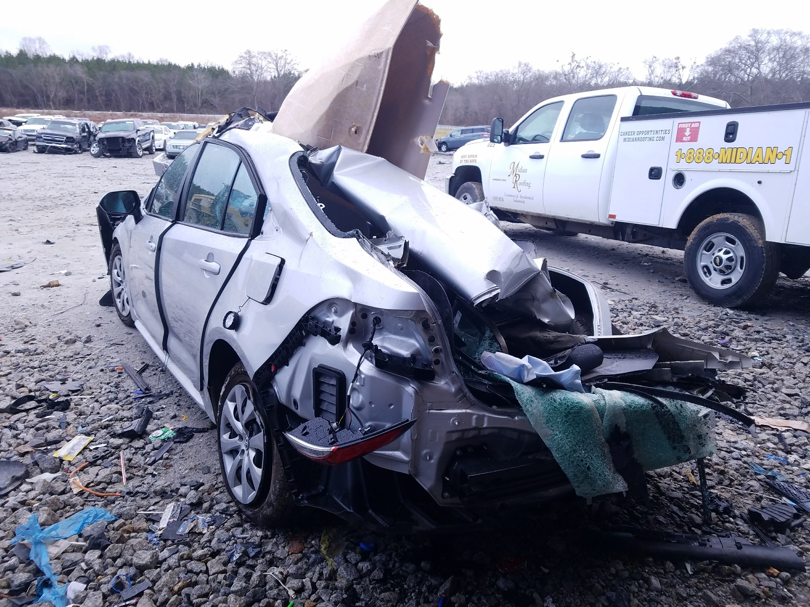 Photo 3 from auction – 2020 TOYOTA COROLLA LE with VIN 5YFEPRAE1LP083318