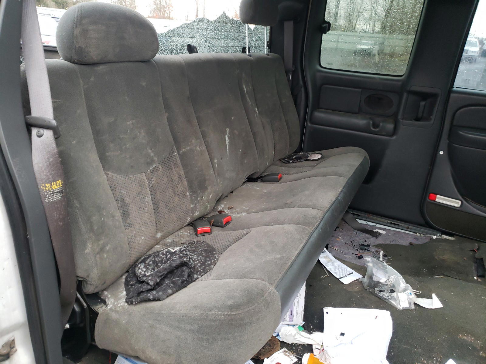 Photo 6 from auction – 2004 CHEVROLET SILVERADO with VIN 1GCHK29254E330481