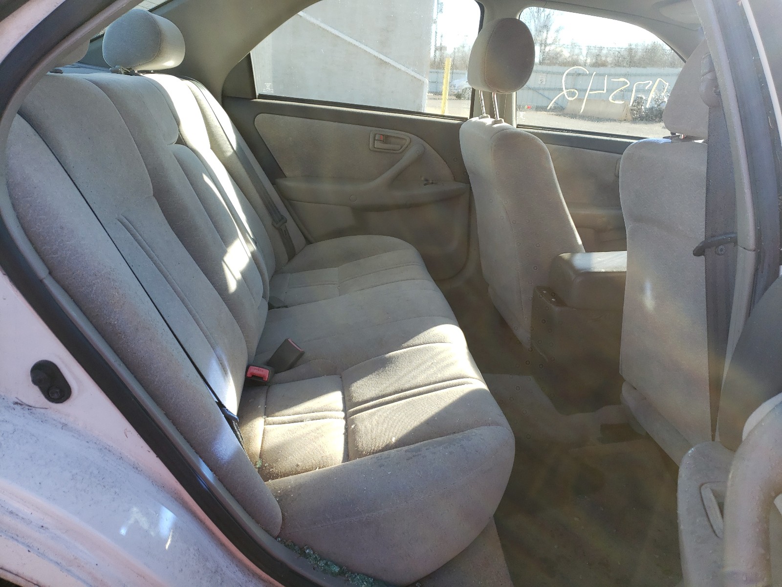 Photo 6 from auction – 1997 TOYOTA CAMRY CE with VIN 4T1BG22K4VU001565