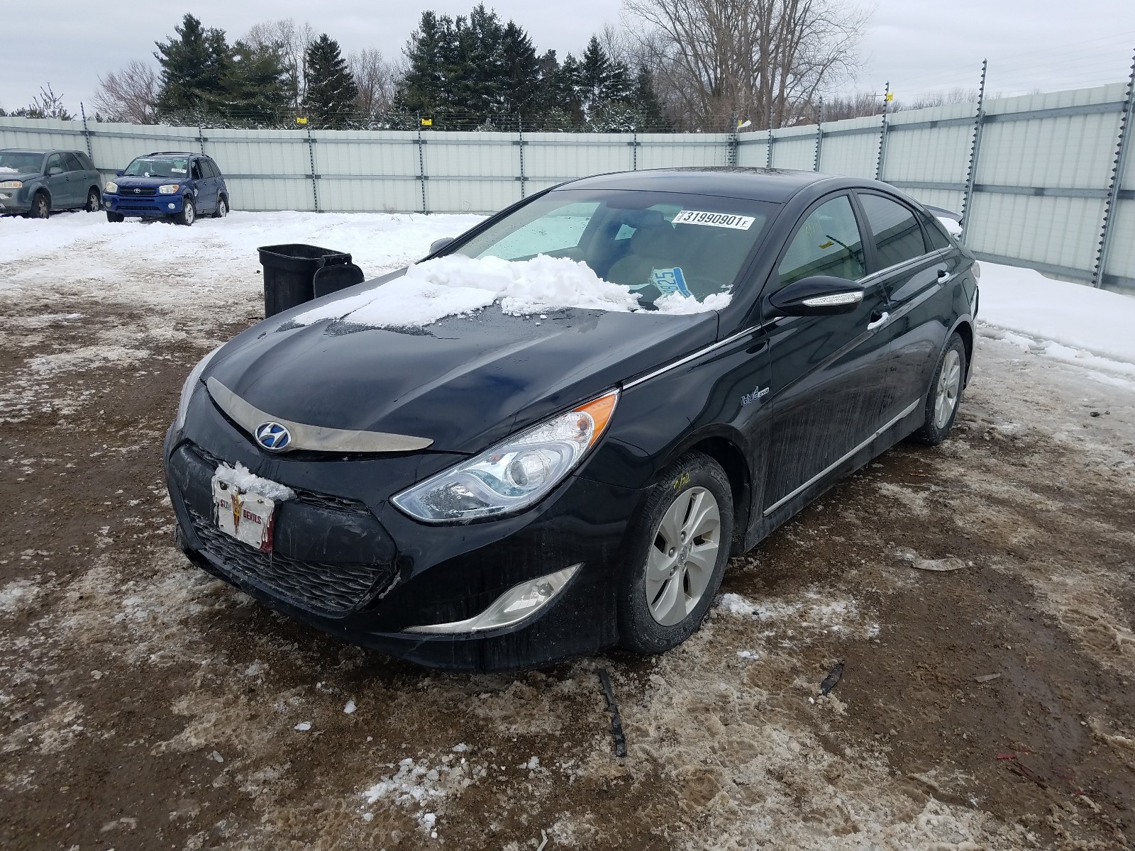 Photo 2 from auction – 2014 HYUNDAI SONATA HYB with VIN KMHEC4A41EA113538