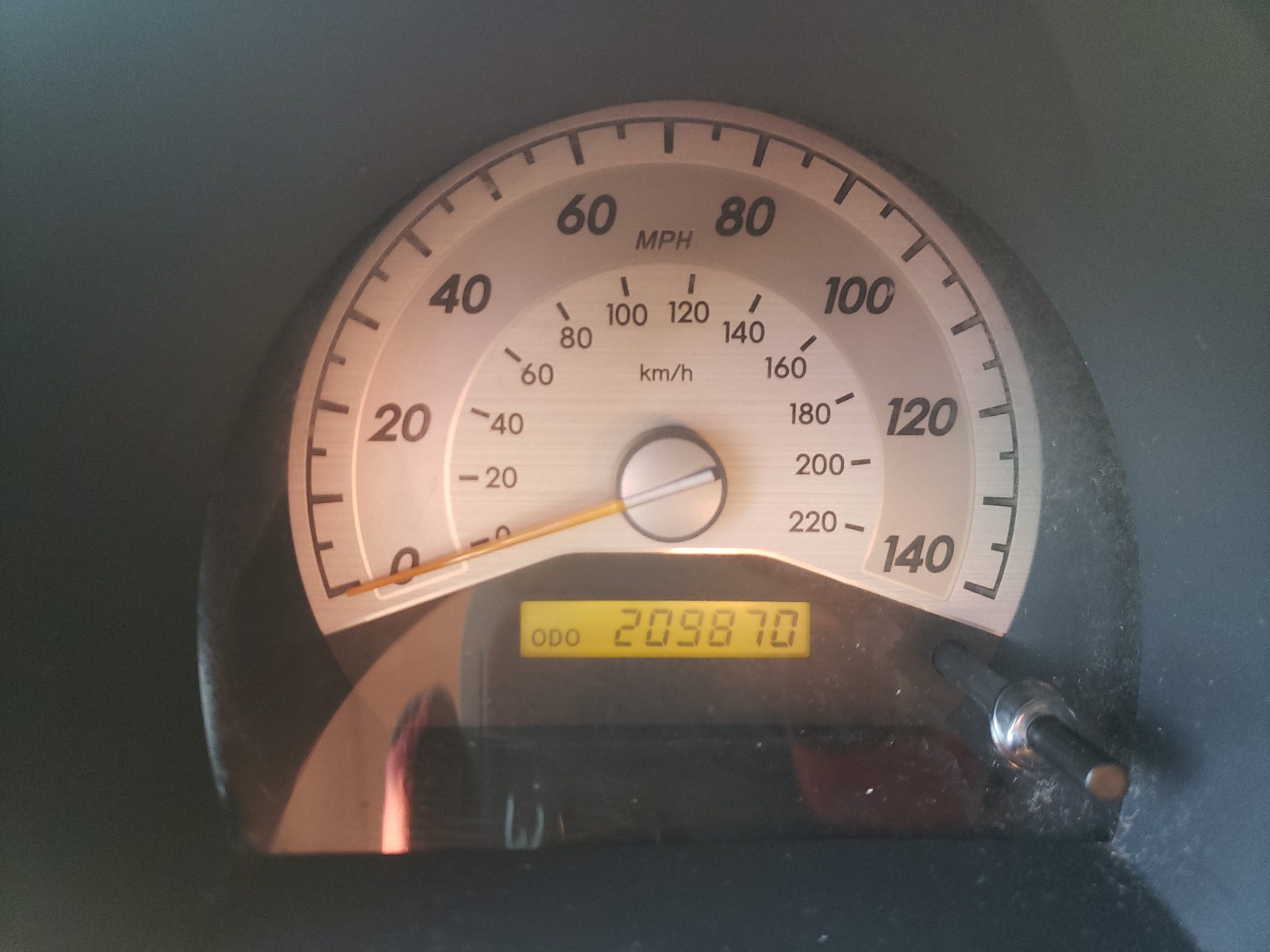 Photo 8 from auction – 2005 TOYOTA SCION TC with VIN JTKDE177650059274
