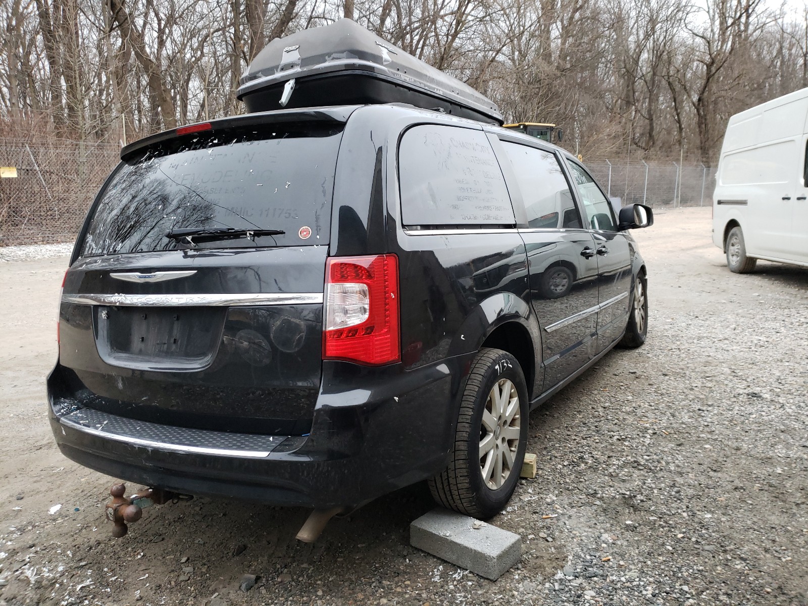 Photo 4 from auction – 2014 CHRYSLER TOWN & COU with VIN 2C4RC1BG2ER377716