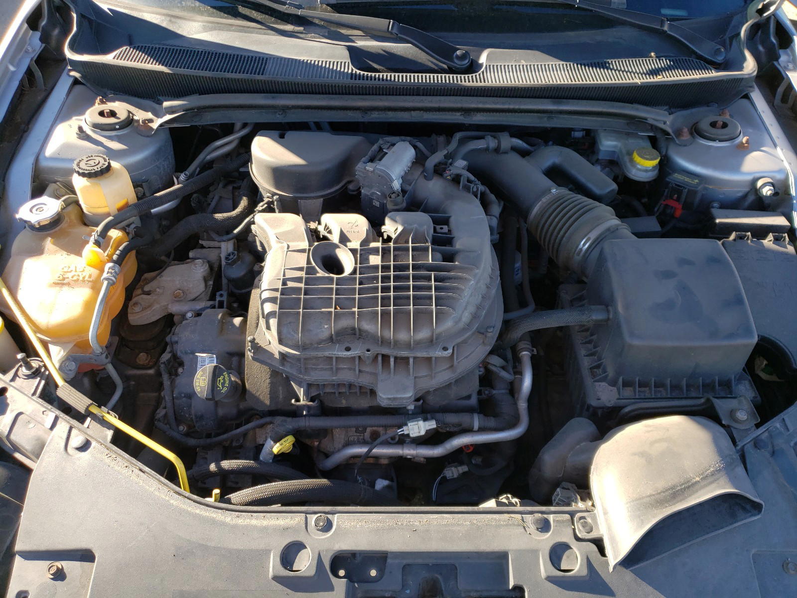 Photo 7 from auction – 2014 CHRYSLER 200 LIMITE with VIN 1C3CCBCG3EN158730
