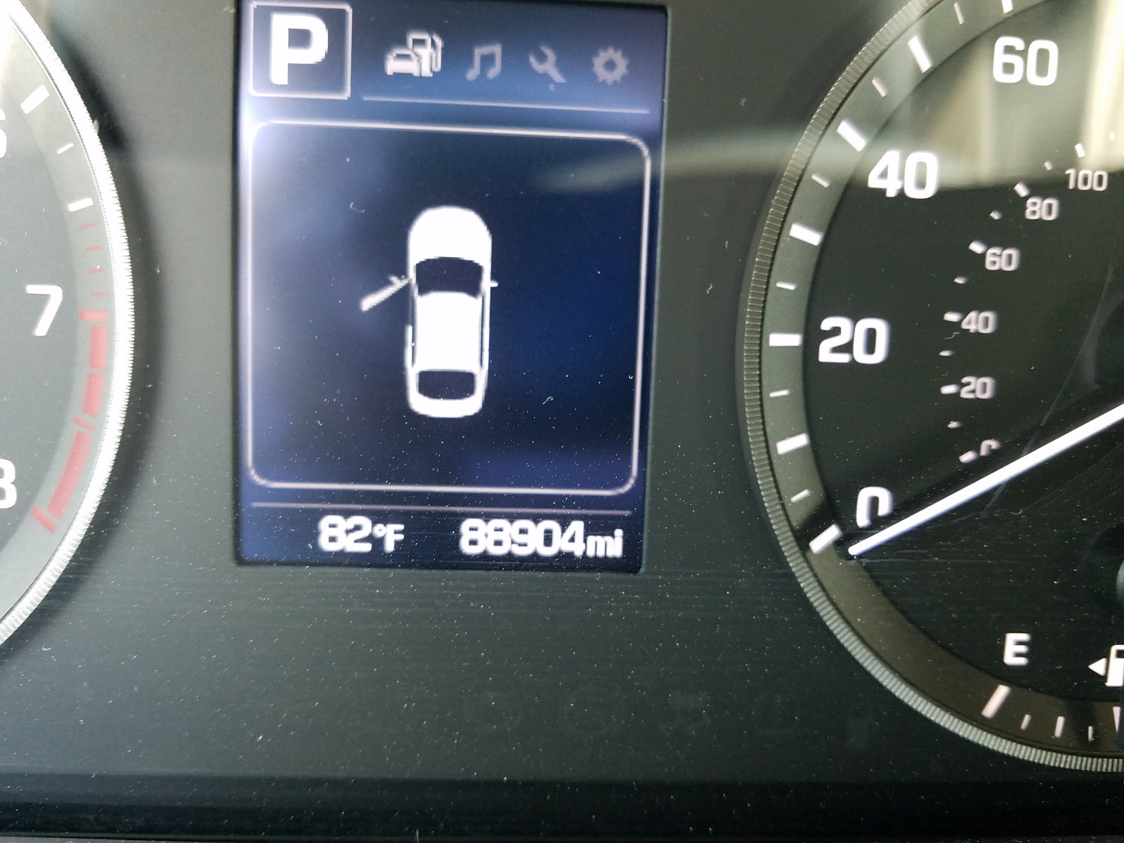 Photo 8 from auction – 2017 HYUNDAI SONATA SE with VIN 5NPE24AF8HH447622