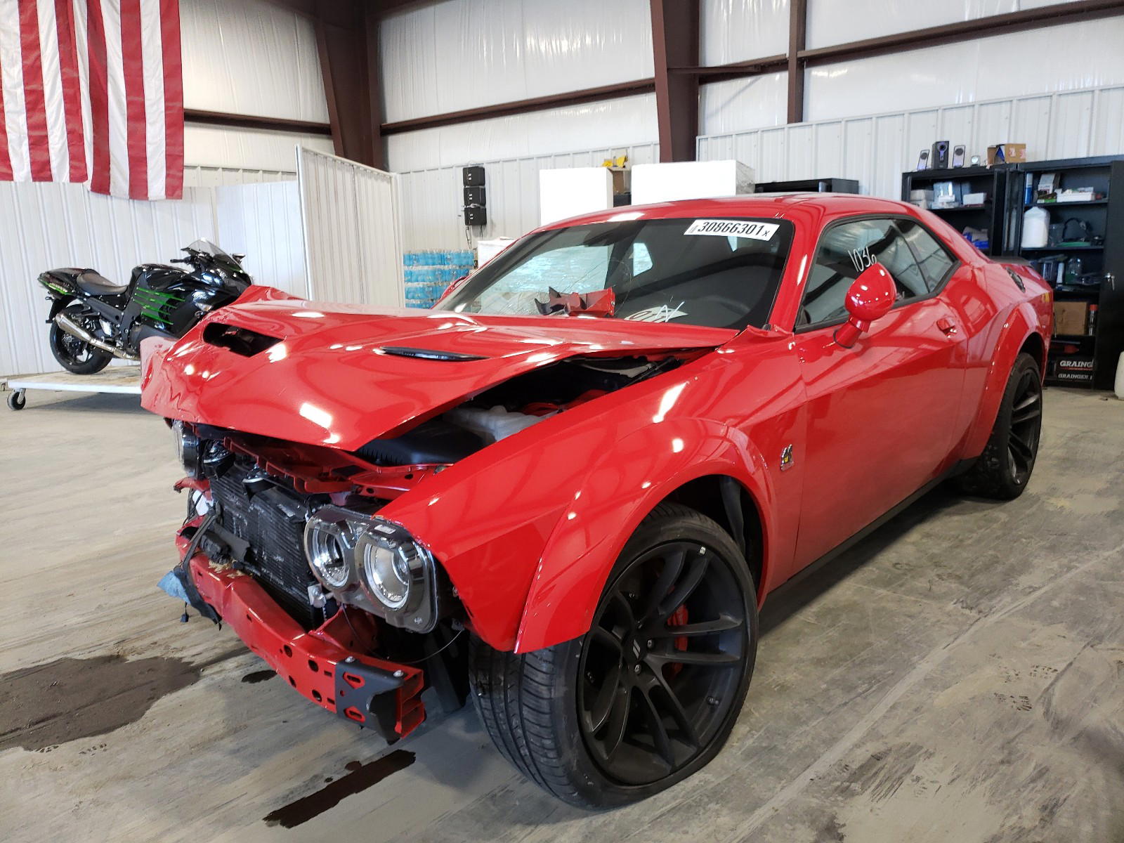 Photo 2 from auction – 2020 DODGE CHALLENGER with VIN 2C3CDZFJ8LH179396