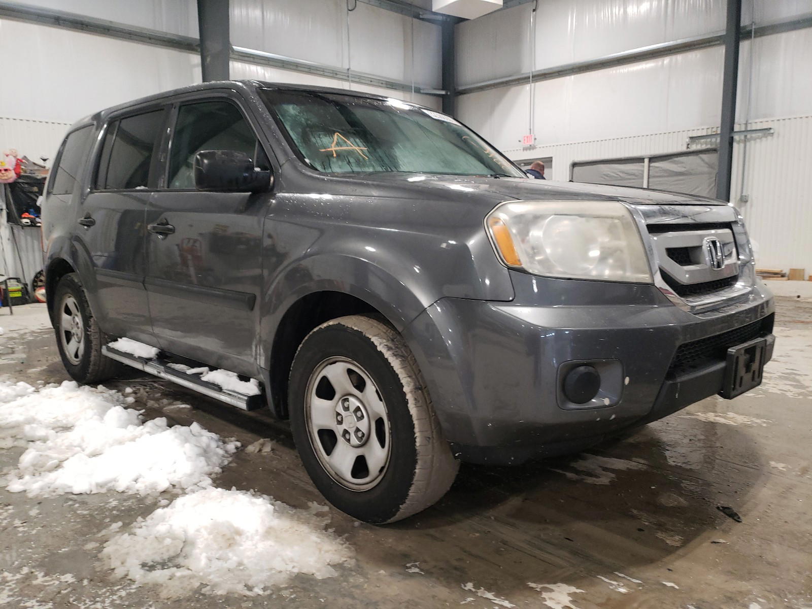 Photo 10 from auction – 2011 HONDA PILOT LX with VIN 5FNYF4H29BB055369