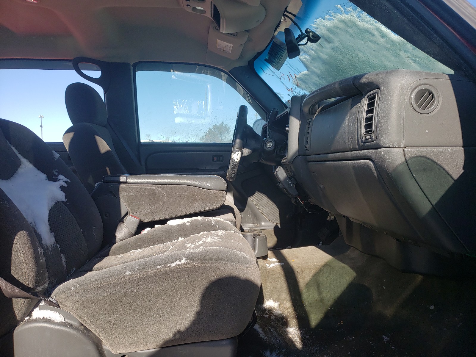 Photo 5 from auction – 2005 CHEVROLET SILVERADO with VIN 1GCHK23U65F870296