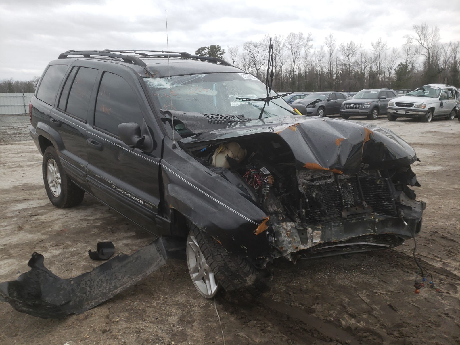 JEEP GRAND CHER 2004 with VIN 1J4GW48S34C135627 - Photo from auction