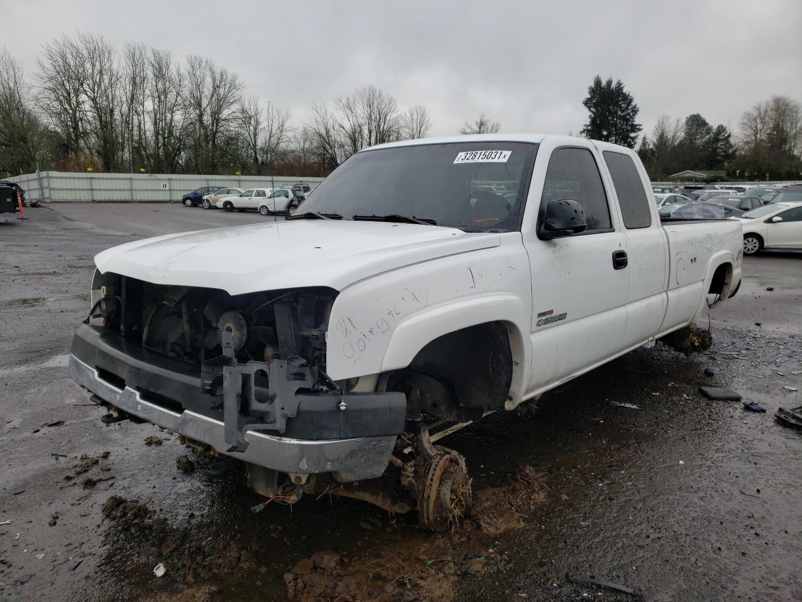 Photo 2 from auction – 2004 CHEVROLET SILVERADO with VIN 1GCHK29254E330481