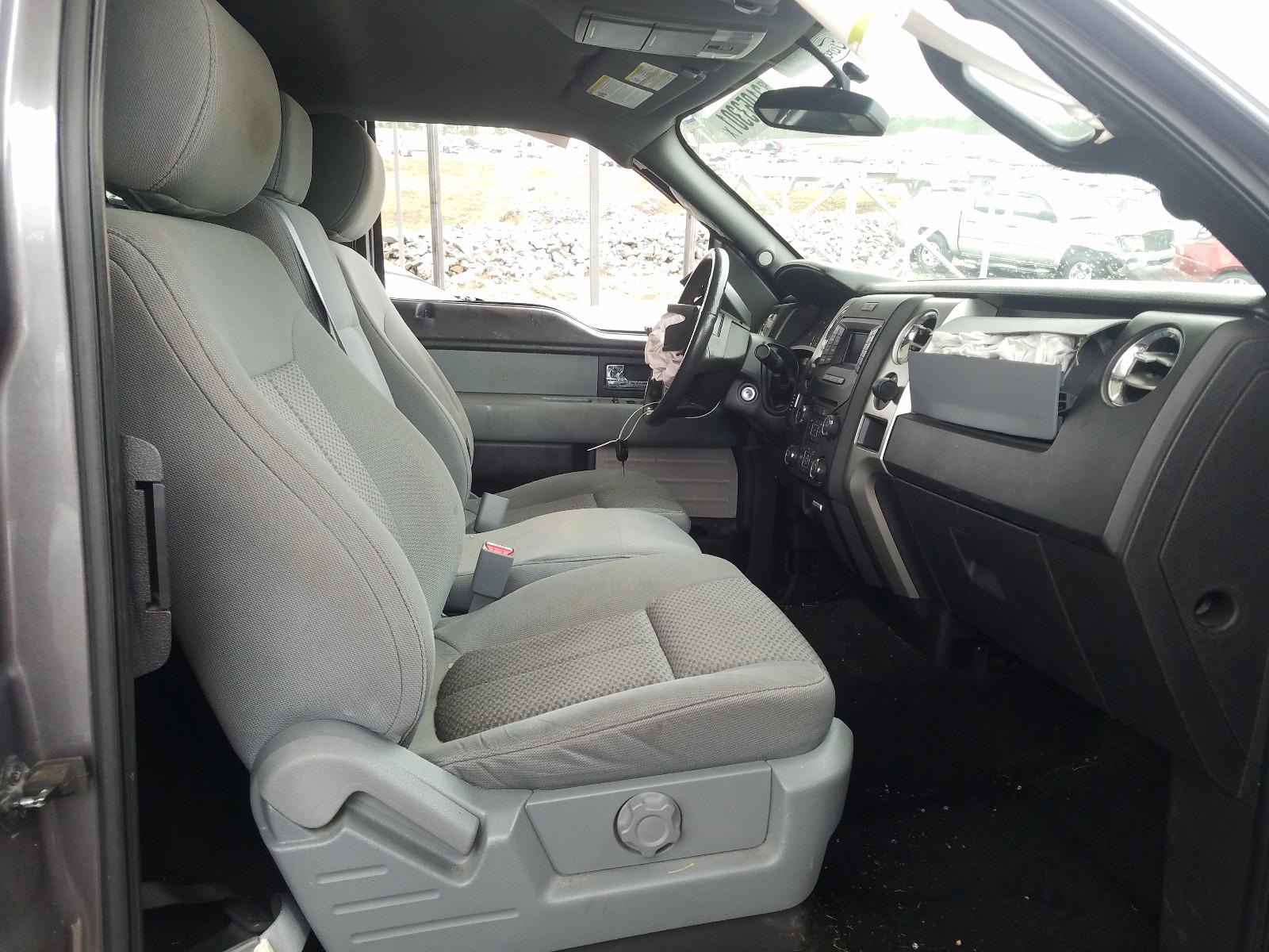 Photo 5 from auction – 2014 FORD F150 SUPER with VIN 1FTFX1EF9EFA23337