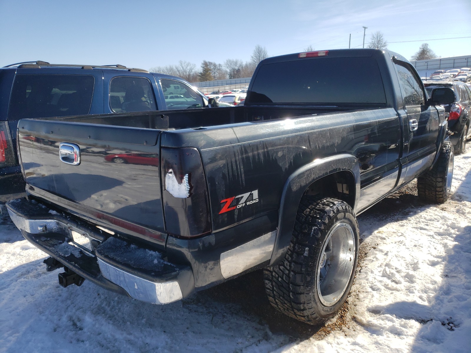 Photo 4 from auction – 2005 CHEVROLET SILVERADO with VIN 1GCEK14T05Z332405