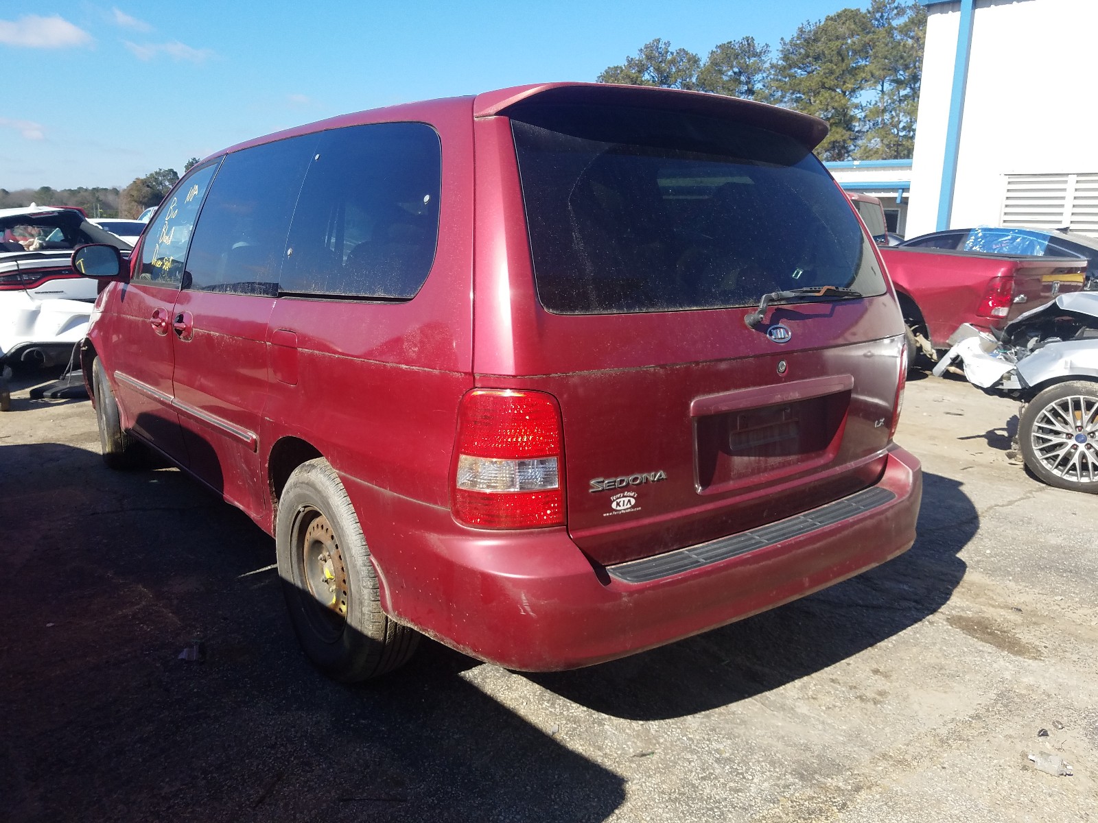 Photo 3 from auction – 2005 KIA SEDONA EX with VIN KNDUP132156716670