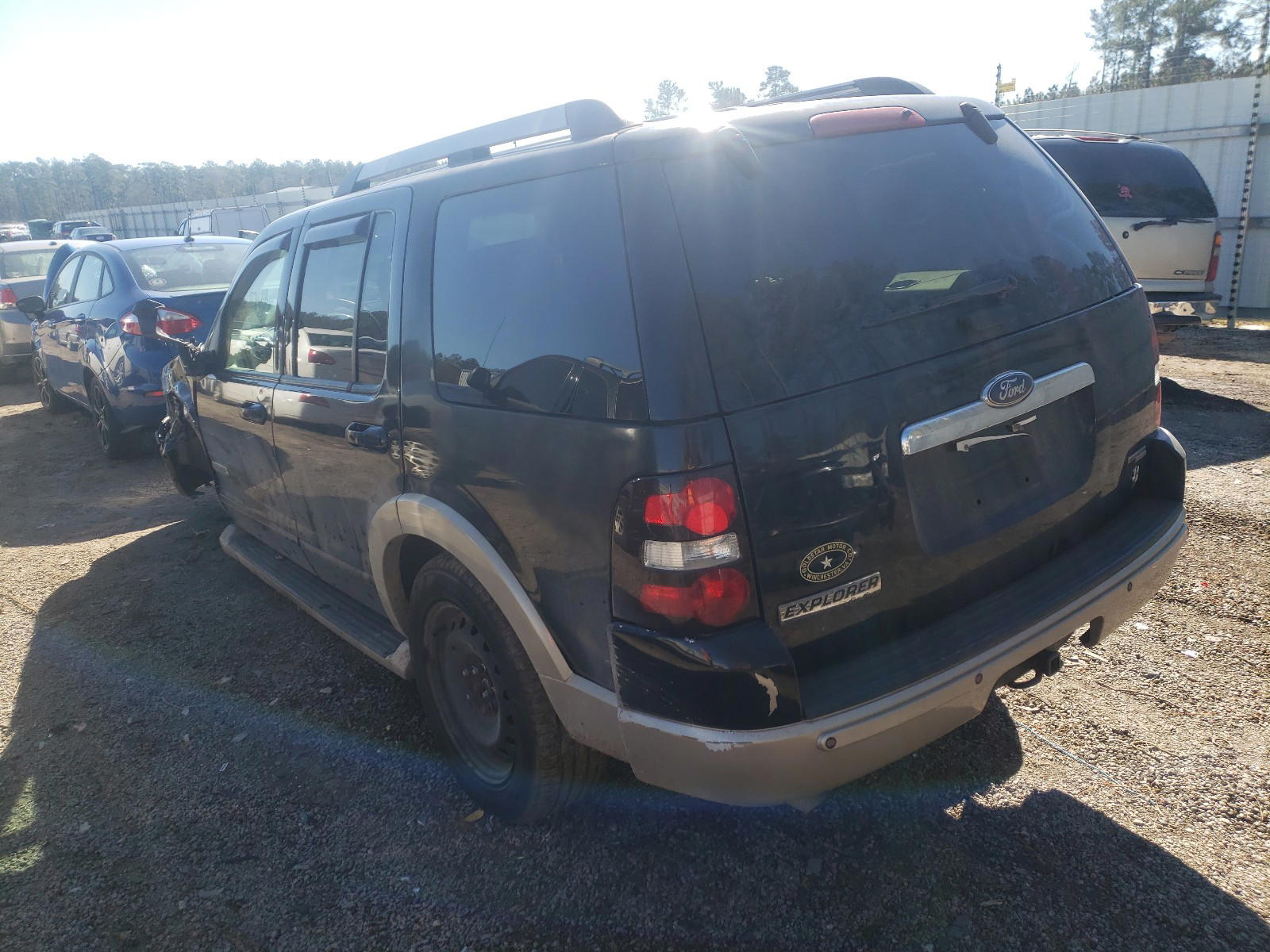 Photo 3 from auction – 2006 FORD EXPLORER E with VIN 1FMEU748X6ZA15379
