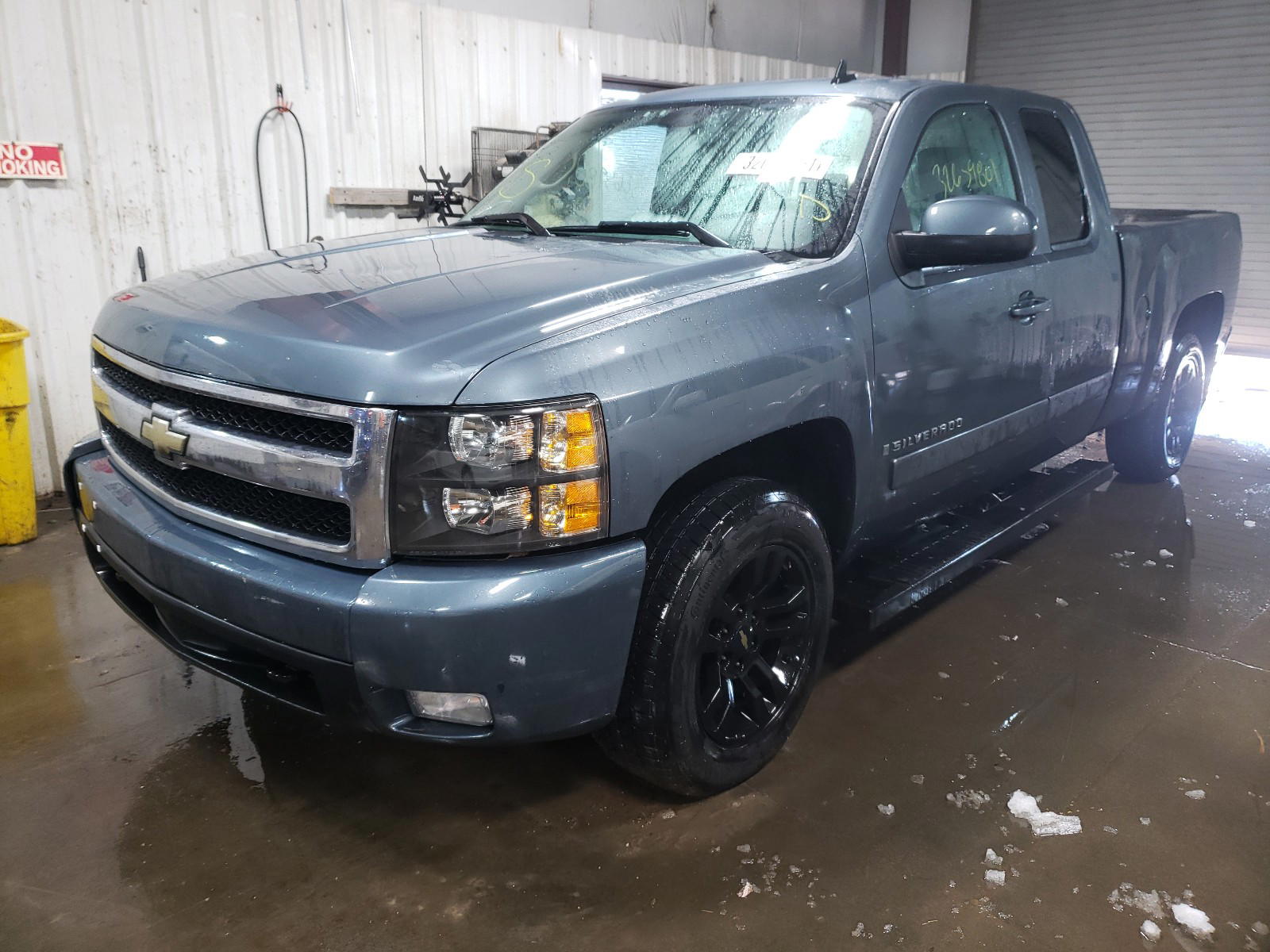 Photo 2 from auction – 2008 CHEVROLET SILVERADO with VIN 2GCEK19J381295127