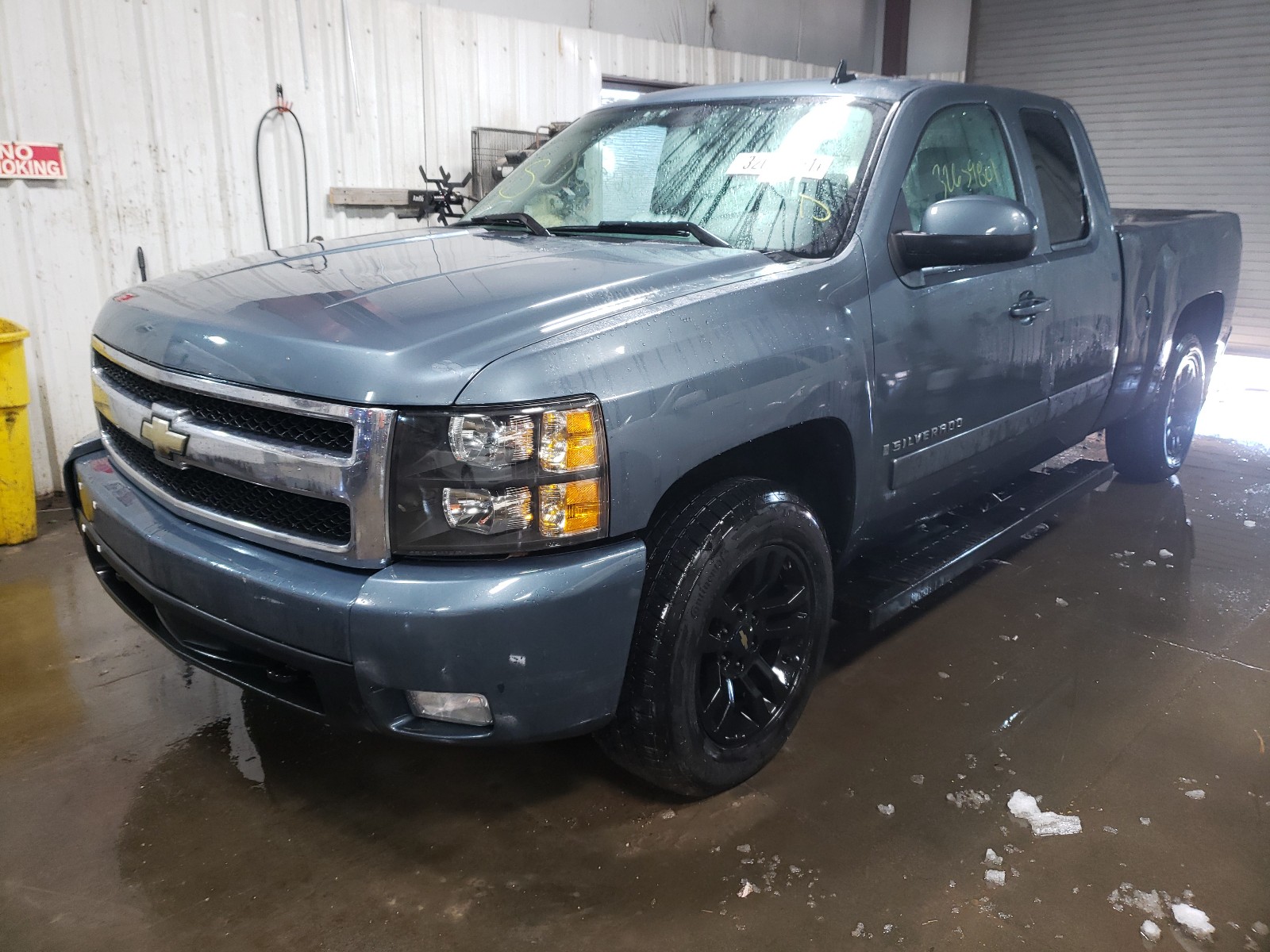 Zdjęcie 2 z aukcji – 2008 CHEVROLET SILVERADO z VIN 2GCEK19J381295127