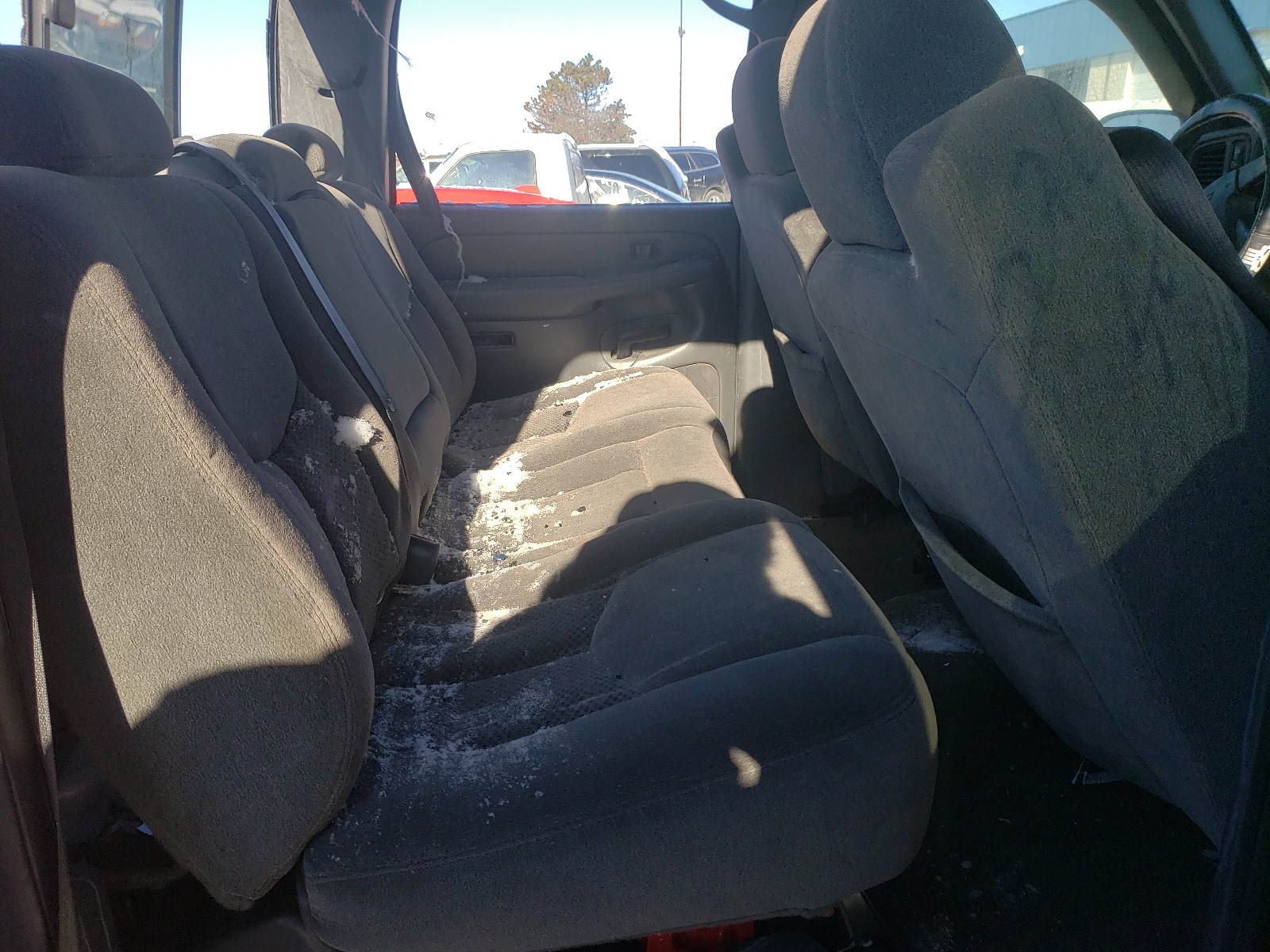Photo 9 from auction – 2005 CHEVROLET SILVERADO with VIN 1GCHK23U65F870296