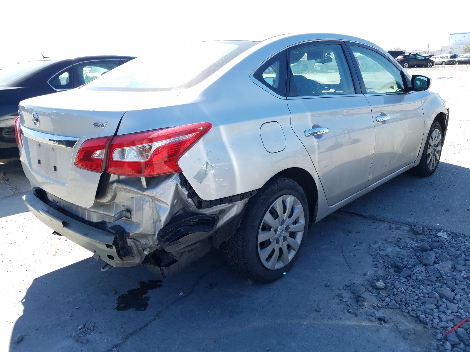 Photo 4 from auction – 2018 NISSAN SENTRA S with VIN 3N1AB7AP2JY319218