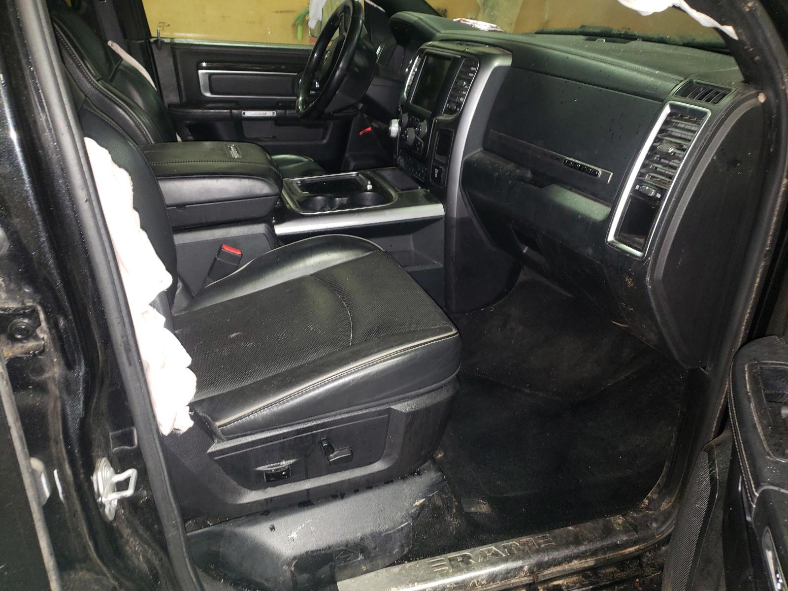 Photo 5 from auction – 2016 RAM 1500 LONGH with VIN 1C6RR7WM3GS246787