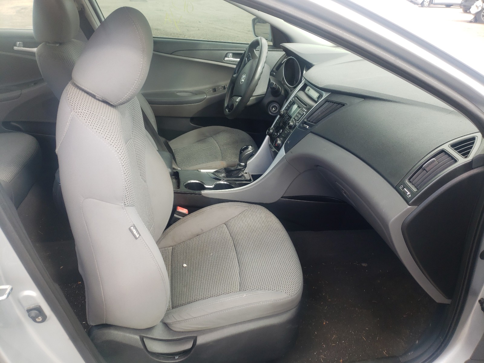 Photo 5 from auction – 2011 HYUNDAI SONATA GLS with VIN 5NPEB4AC3BH170231