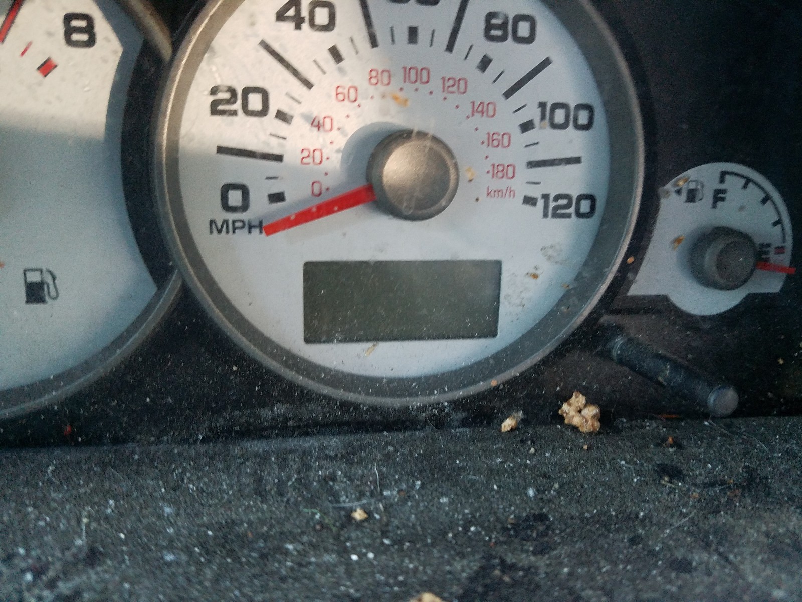 Photo 8 from auction – 2006 FORD ESCAPE XLT with VIN 1FMYU93136KA71525