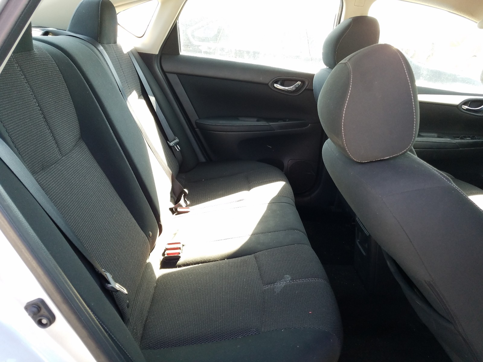 Photo 6 from auction – 2018 NISSAN SENTRA S with VIN 3N1AB7AP2JY319218
