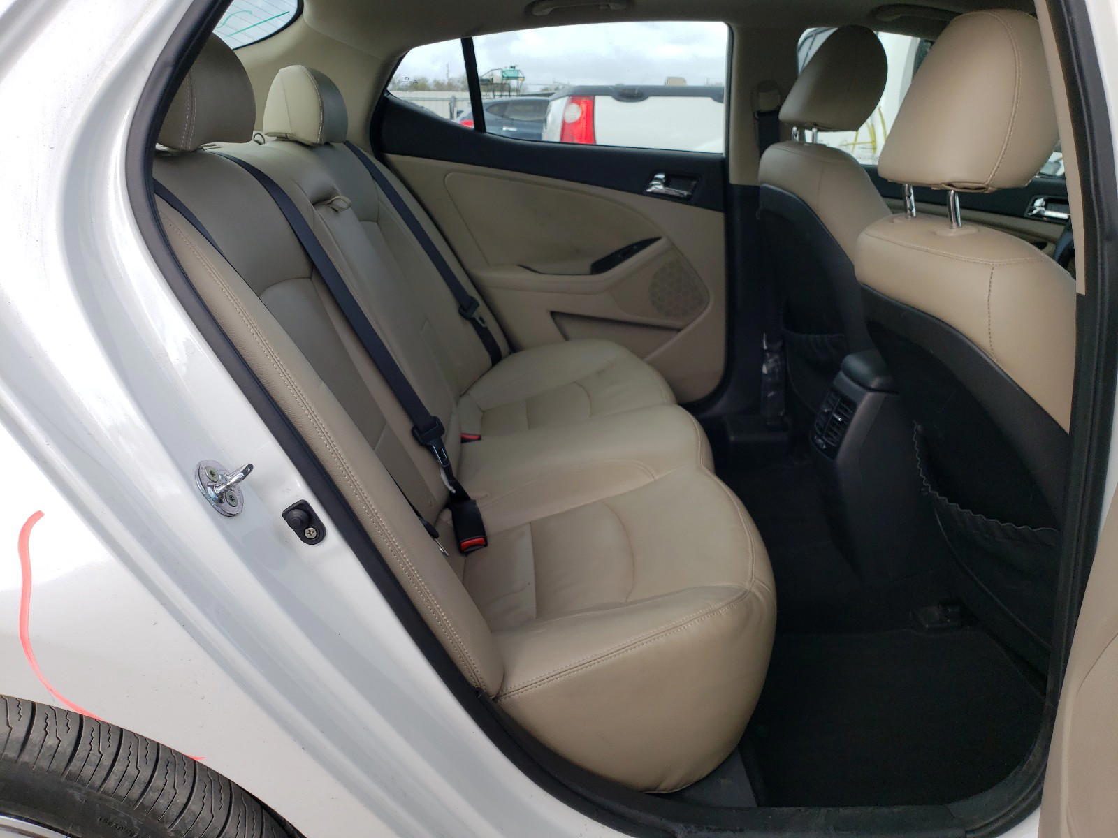 Photo 6 from auction – 2013 KIA OPTIMA HYB with VIN KNAGM4AD0D5049779