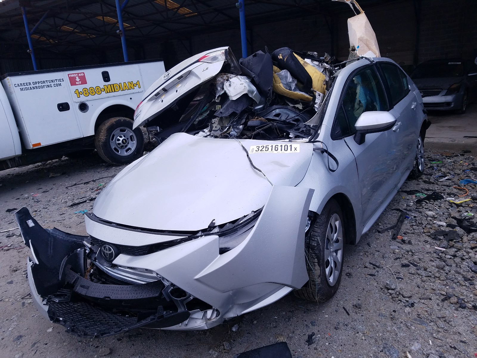 Photo 2 from auction – 2020 TOYOTA COROLLA LE with VIN 5YFEPRAE1LP083318