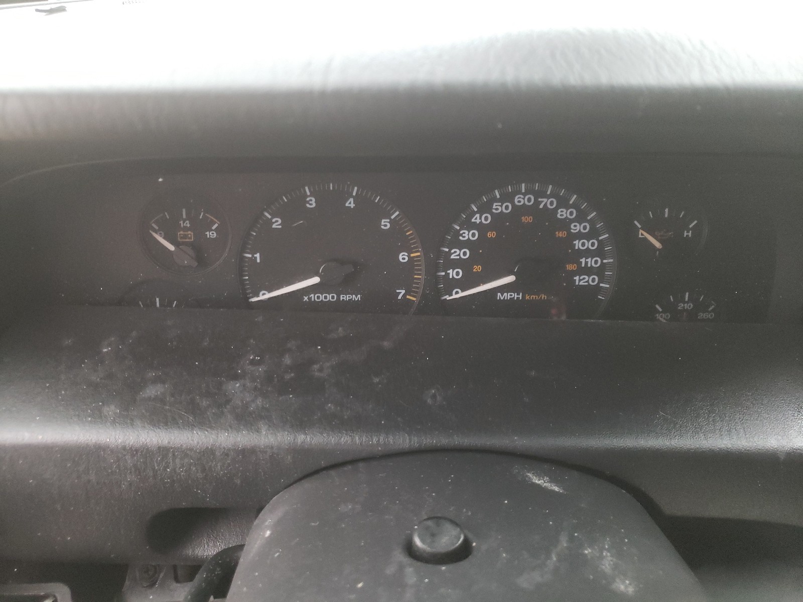 Photo 8 from auction – 2004 JEEP GRAND CHER with VIN 1J4GW48S34C135627