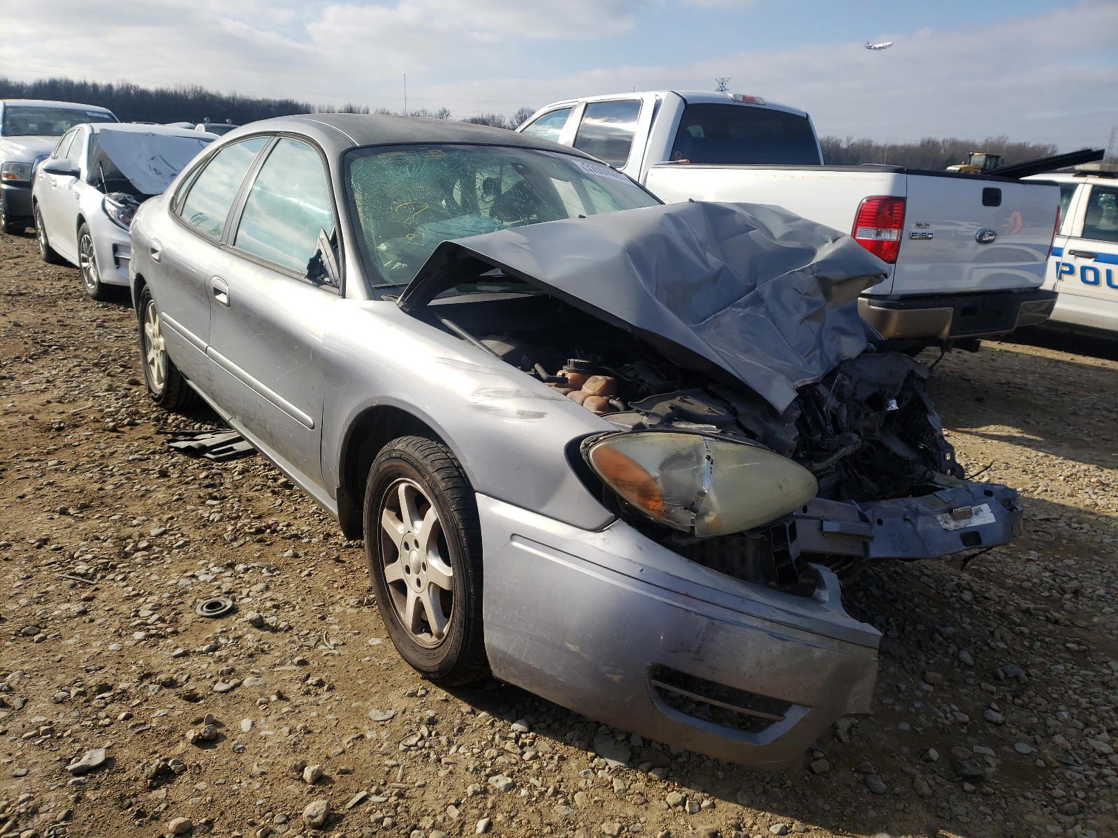 FORD TAURUS 2006 with VIN 1FAFP56U56A202502 - Photo from auction