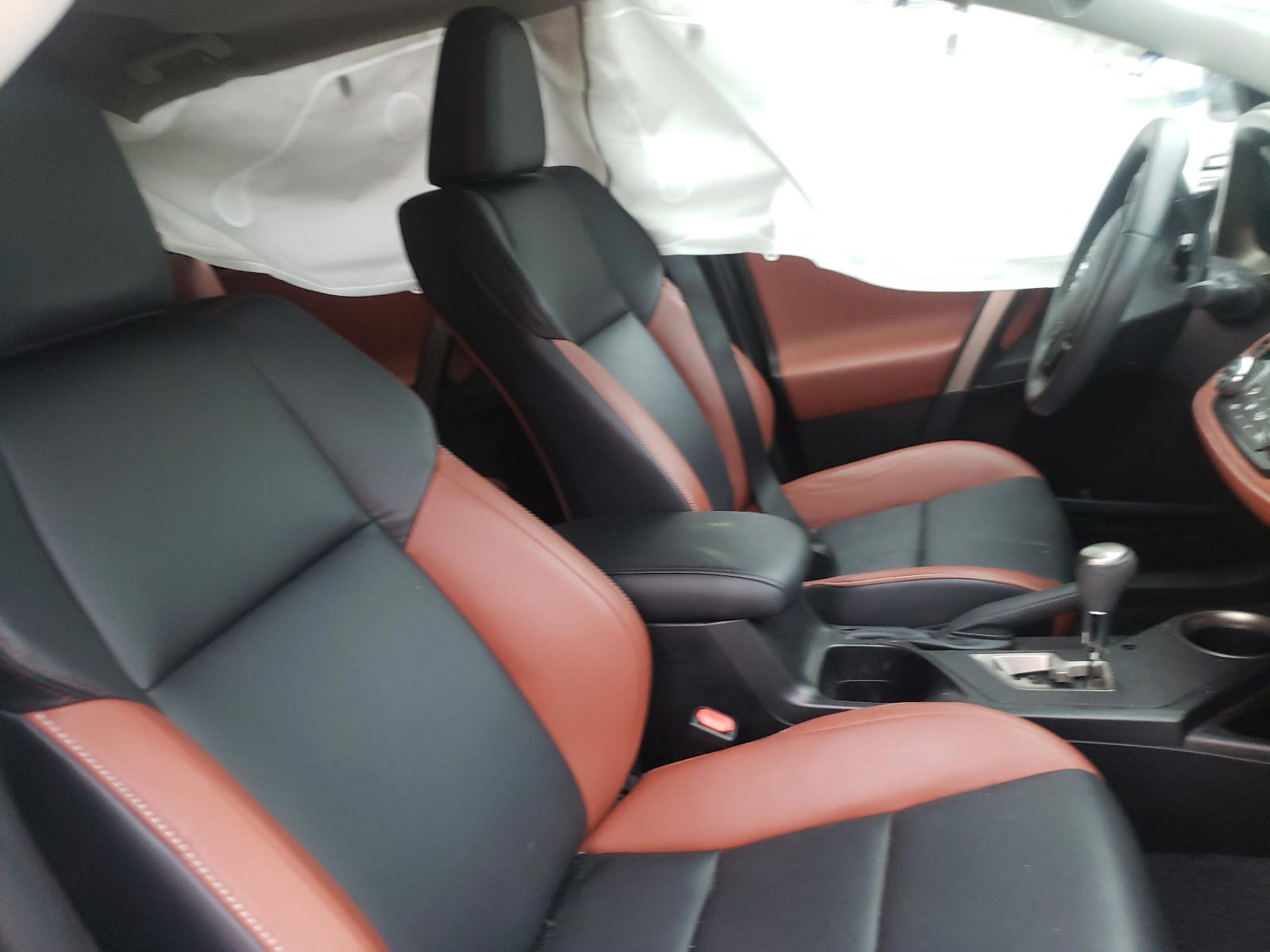 Photo 5 from auction – 2014 TOYOTA RAV4 LIMIT with VIN 2T3YFREV4EW094588