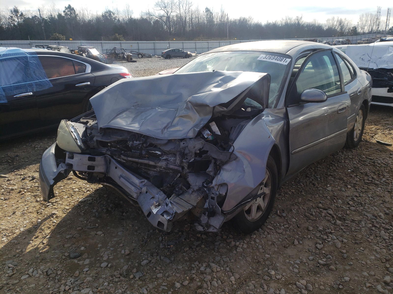 Photo 2 from auction – 2006 FORD TAURUS with VIN 1FAFP56U56A202502