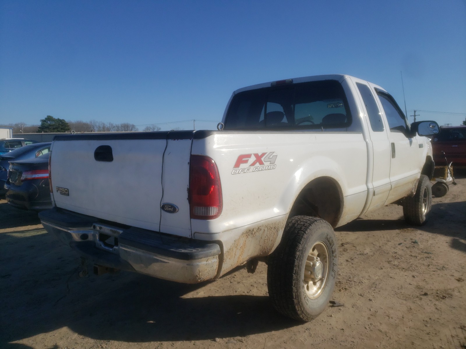 Photo 4 from auction – 2003 FORD F-250 with VIN 1FTNX21LX3EB73764