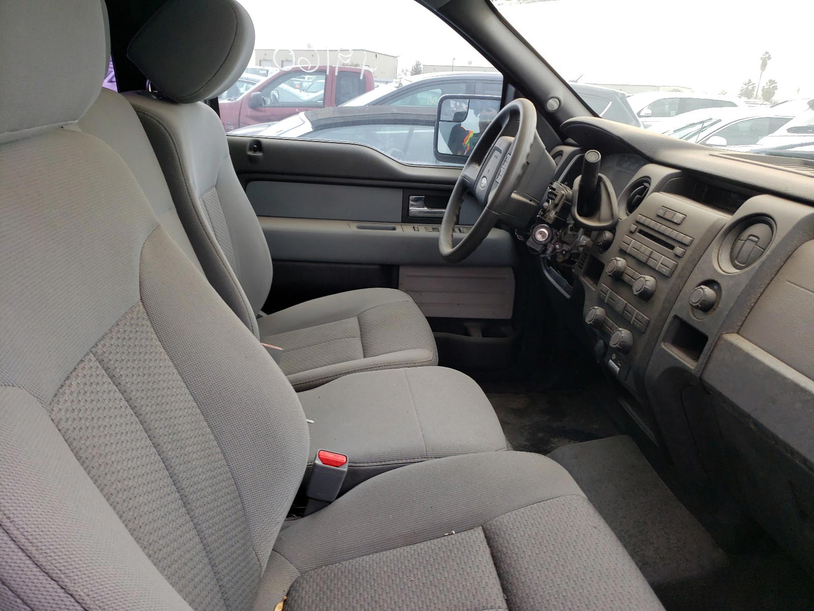 Photo 5 from auction – 2013 FORD F150 SUPER with VIN 1FTFX1CF8DKD08622