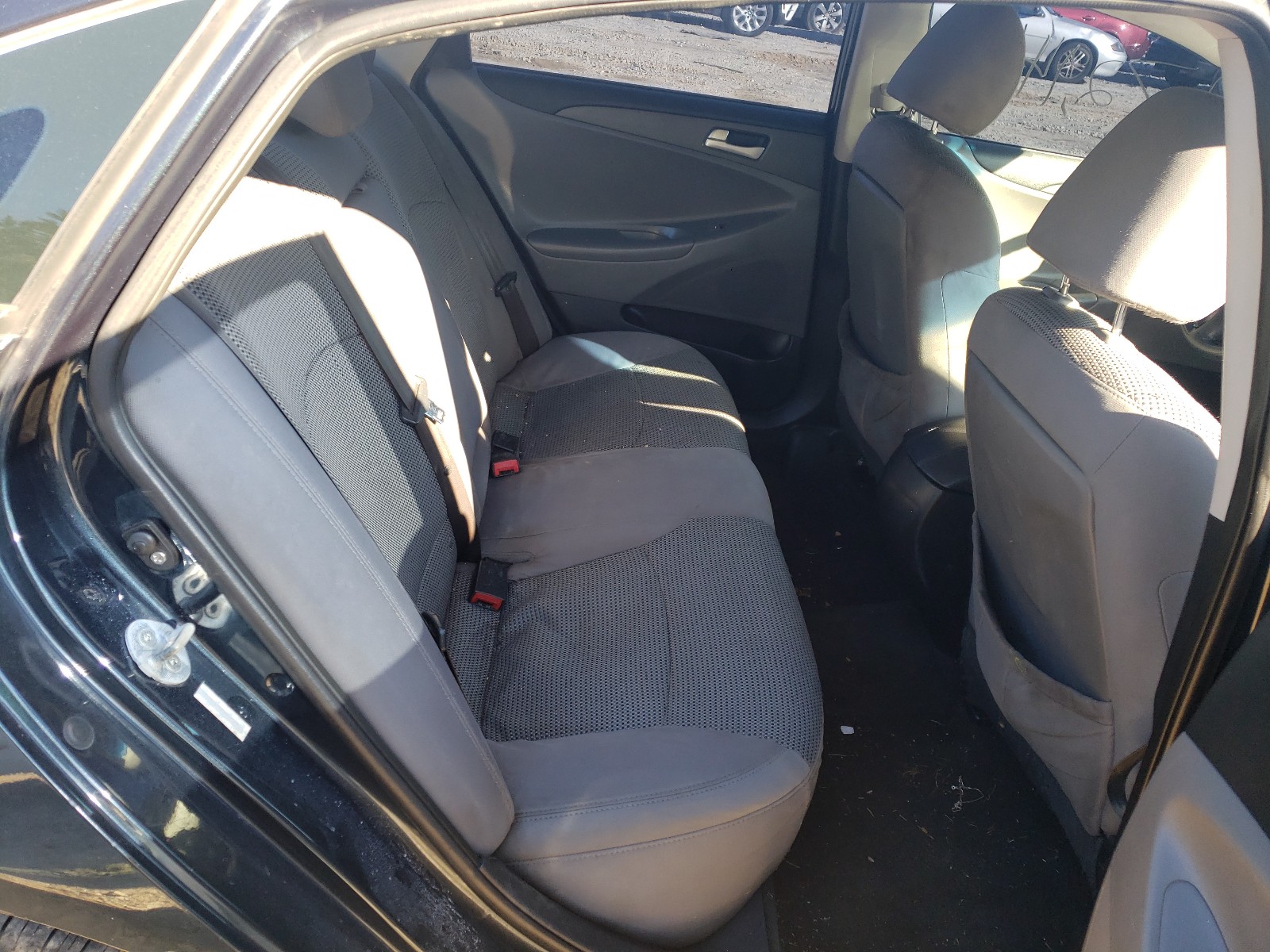 Photo 6 from auction – 2011 HYUNDAI SONATA GLS with VIN 5NPEB4AC7BH020915