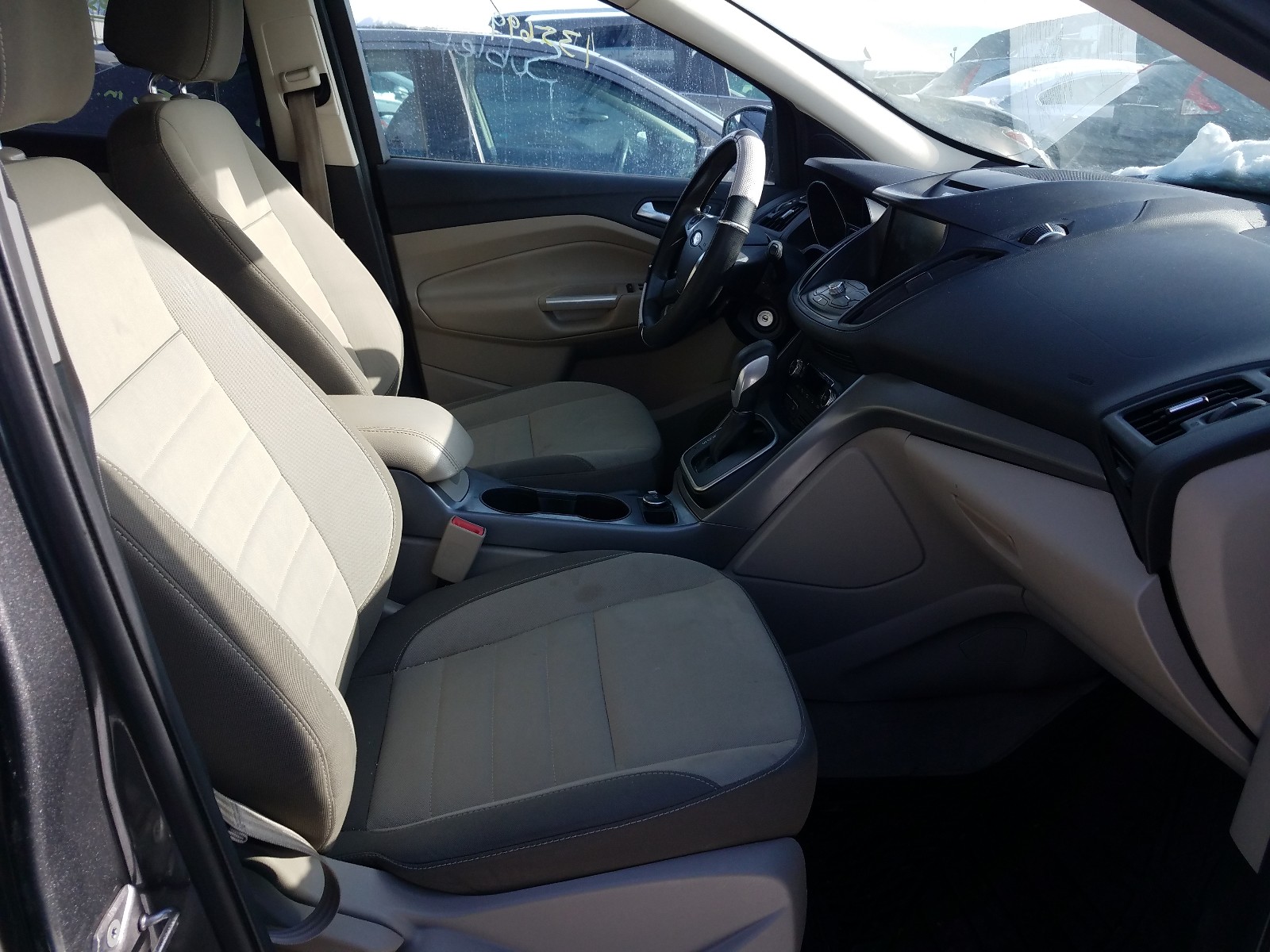 Photo 5 from auction – 2013 FORD ESCAPE SE with VIN 1FMCU0GX0DUC53916