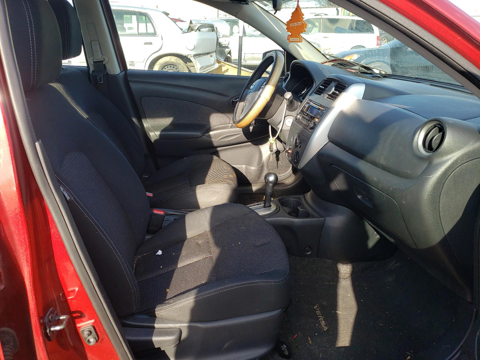 Photo 5 from auction – 2016 NISSAN VERSA S with VIN 3N1CN7AP8GL873952