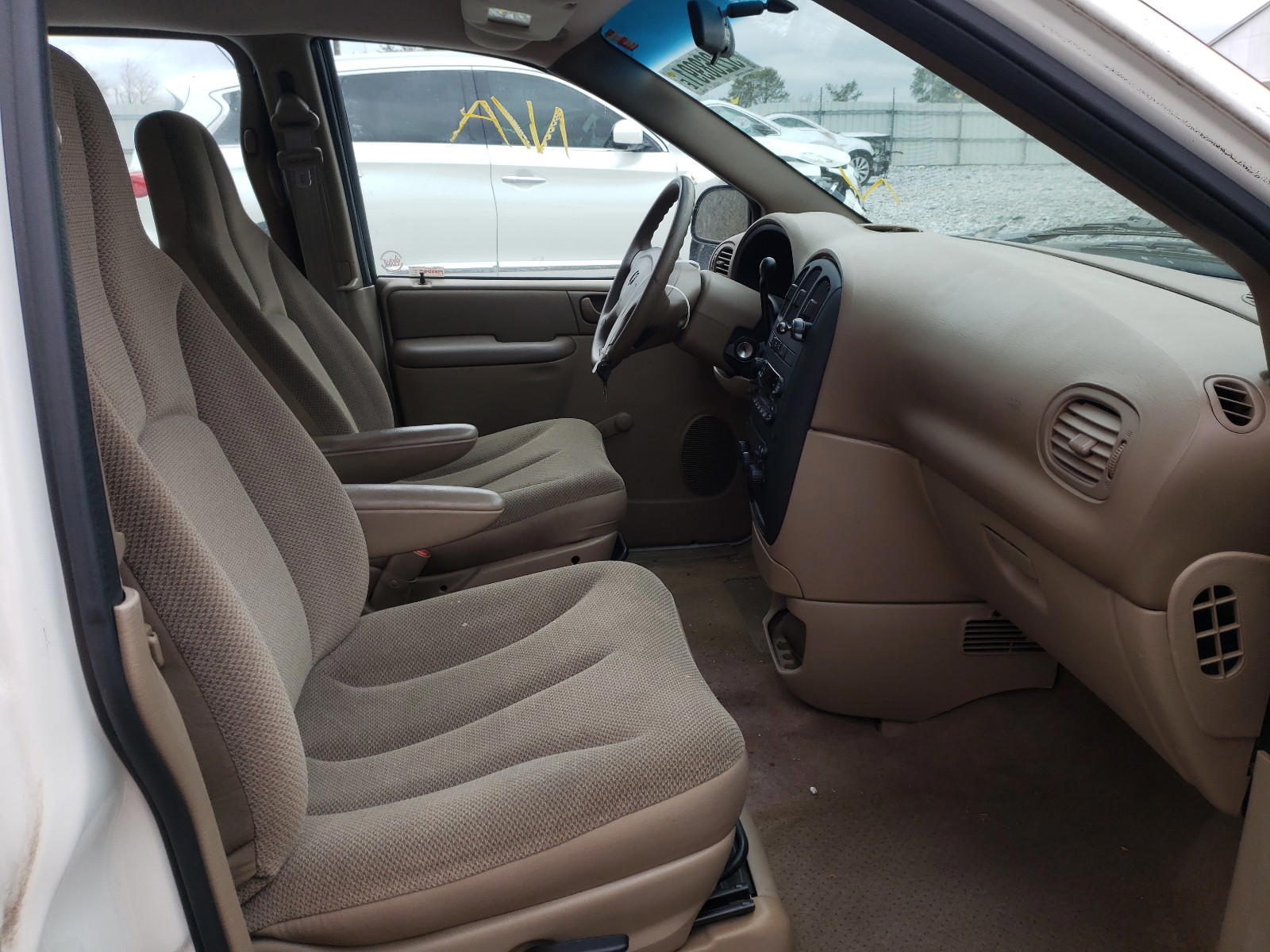 Photo 5 from auction – 2001 DODGE CARAVAN SE with VIN 1B4GP25B31B198995