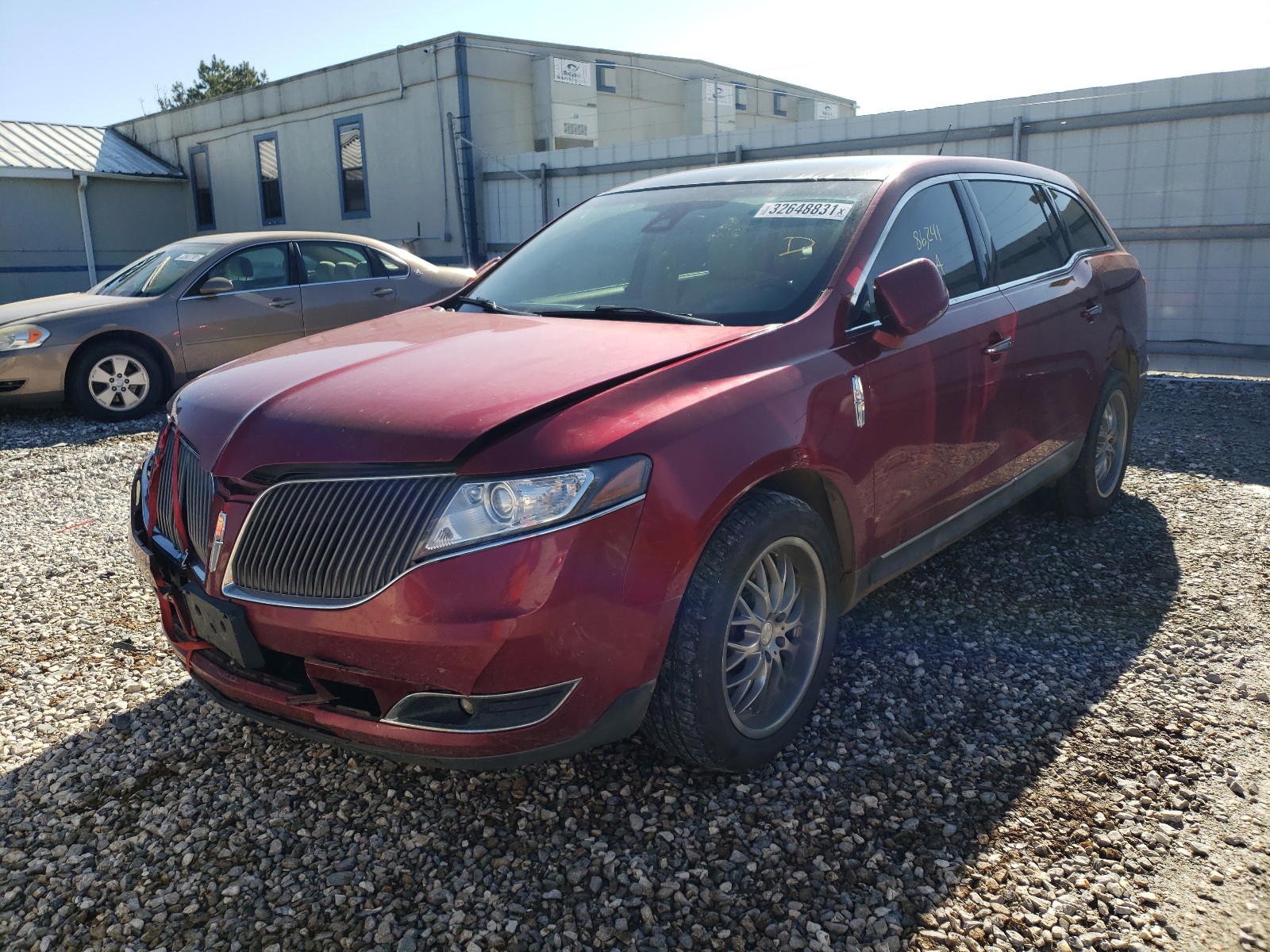 Photo 2 from auction – 2014 LINCOLN MKT with VIN 2LMHJ5FK6EBL52575