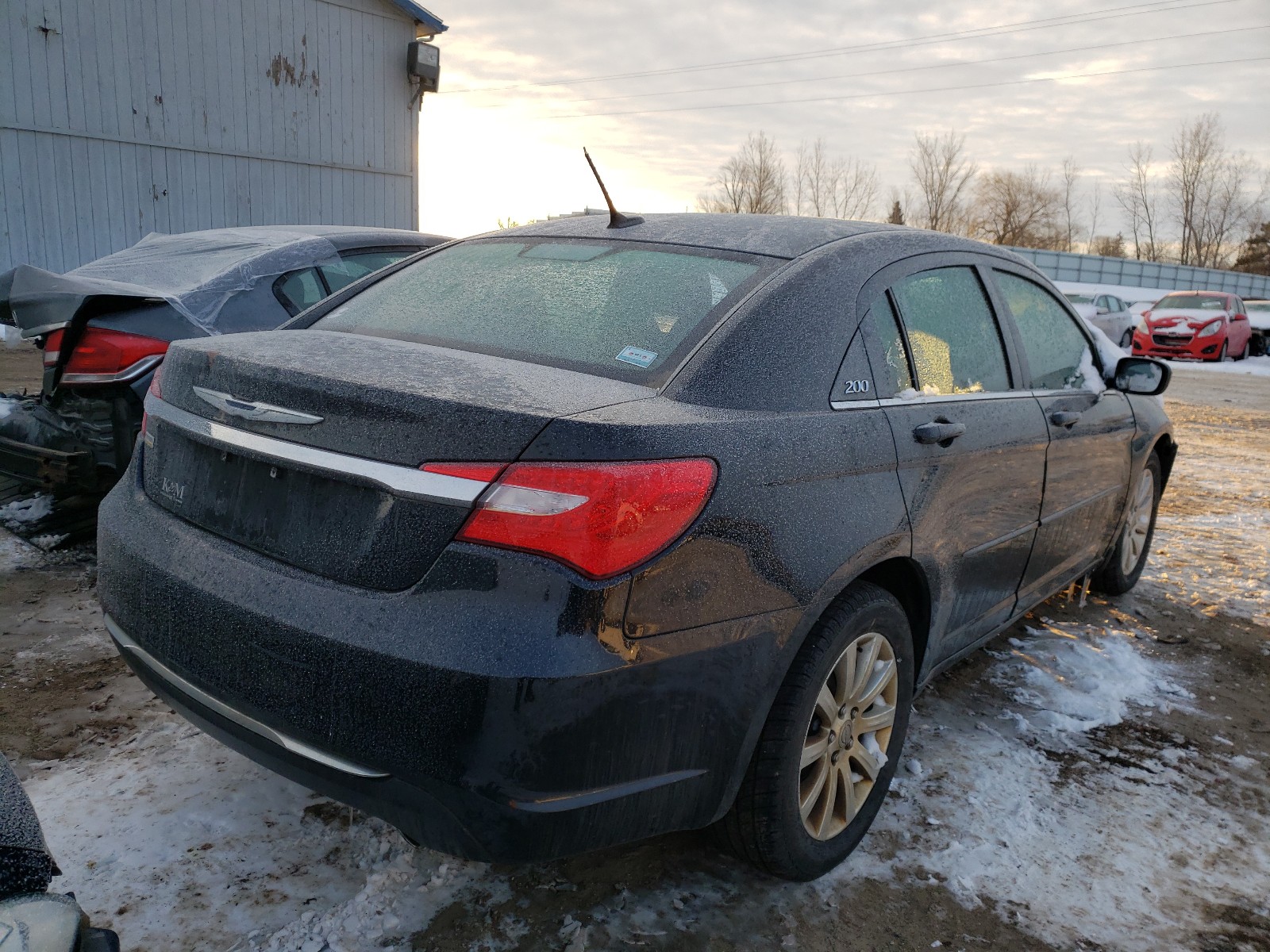 Photo 4 from auction – 2013 CHRYSLER 200 TOURIN with VIN 1C3CCBBG9DN703443