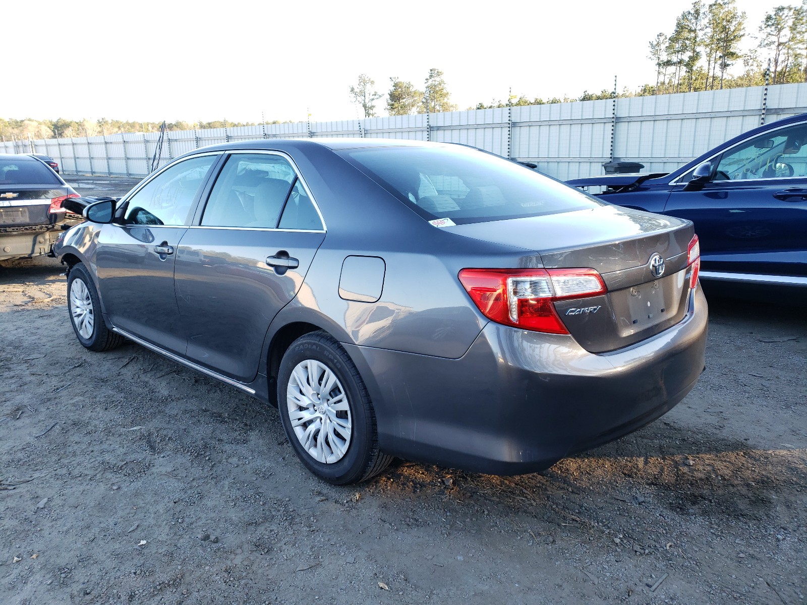 Photo 3 from auction – 2013 TOYOTA CAMRY L with VIN 4T4BF1FK8DR283575