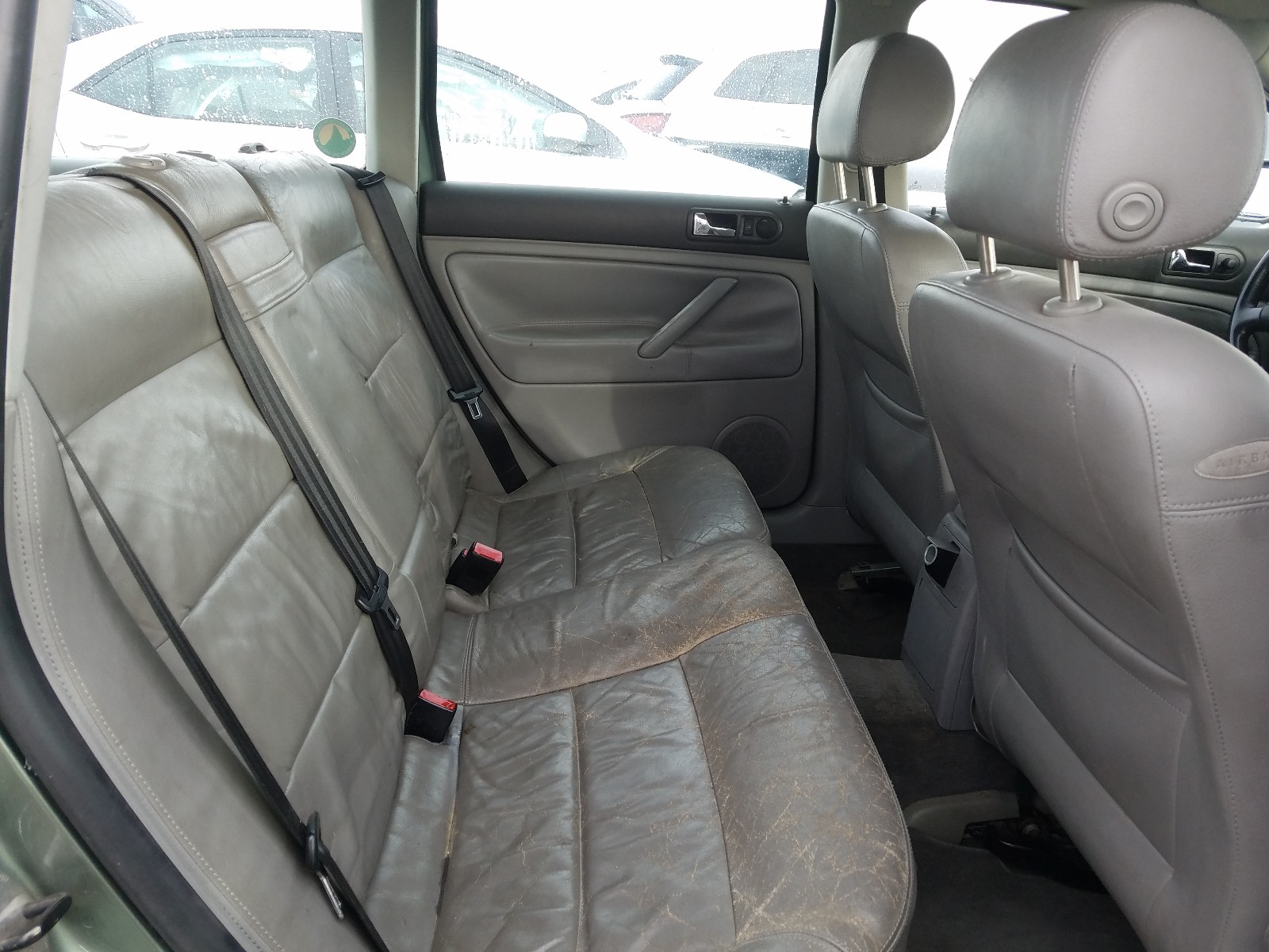 Photo 6 from auction – 2004 VOLKSWAGEN PASSAT GLS with VIN WVWVD63B34E087038