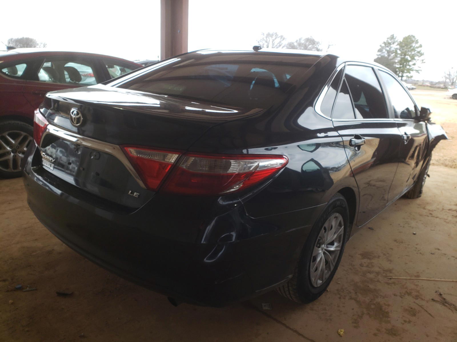 Photo 4 from auction – 2016 TOYOTA CAMRY LE with VIN 4T4BF1FK5GR555388