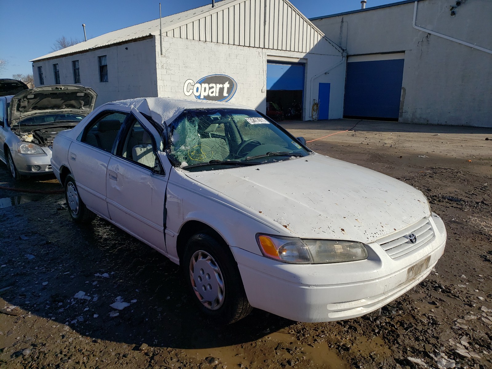 Photo 9 from auction – 1997 TOYOTA CAMRY CE with VIN 4T1BG22K4VU001565