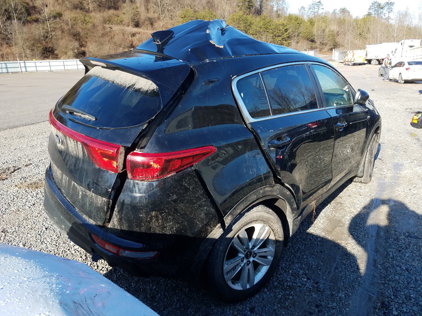 Photo 4 from auction – 2019 KIA SPORTAGE L with VIN KNDPMCAC2K7531319