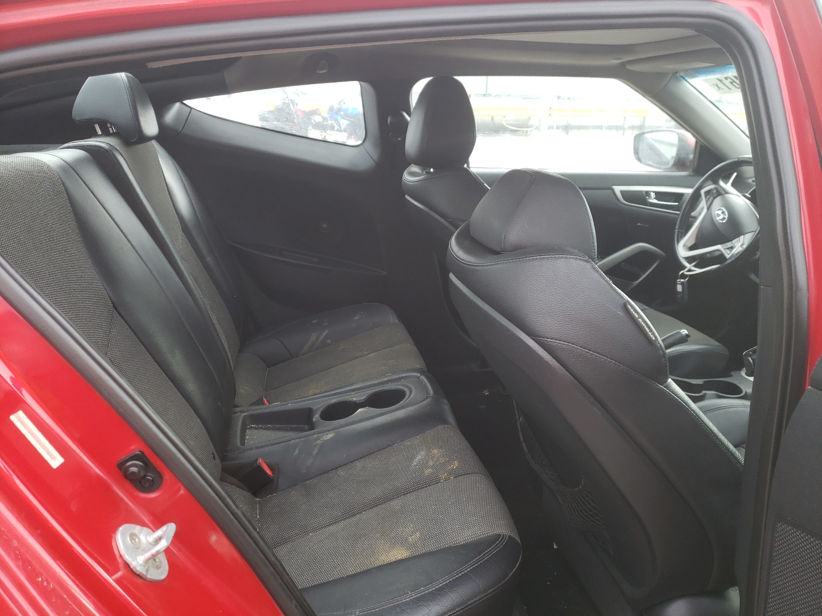 Фото 6 с аукциона – 2013 HYUNDAI VELOSTER с VIN KMHTC6AD7DU162467