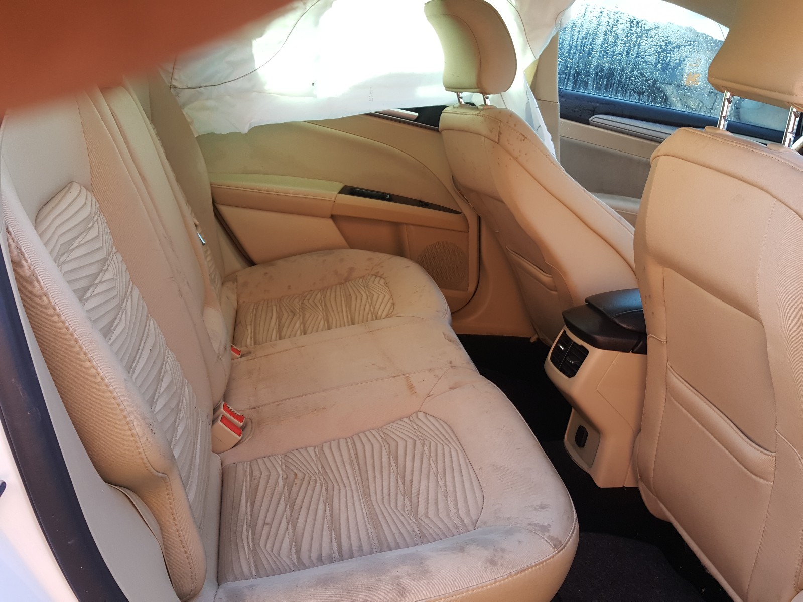 Photo 6 from auction – 2016 FORD FUSION SE with VIN 3FA6P0H7XGR298077