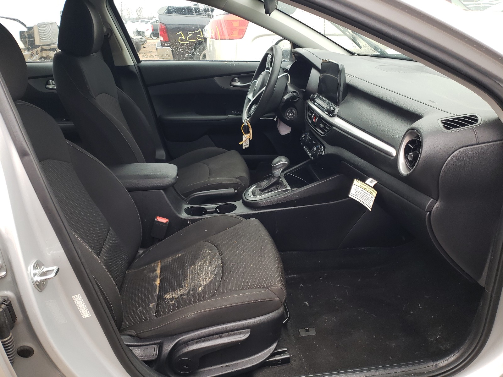 Photo 5 from auction – 2019 KIA FORTE FE with VIN 3KPF24AD1KE113415